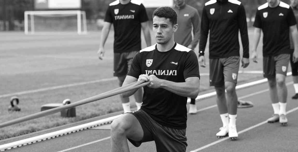 Empty Pages, Heavy Season: Keeping Account of Sources in the Transfer Window Empty Pages, Heavy Season: Keeping Account of Sources in the Transfer Window